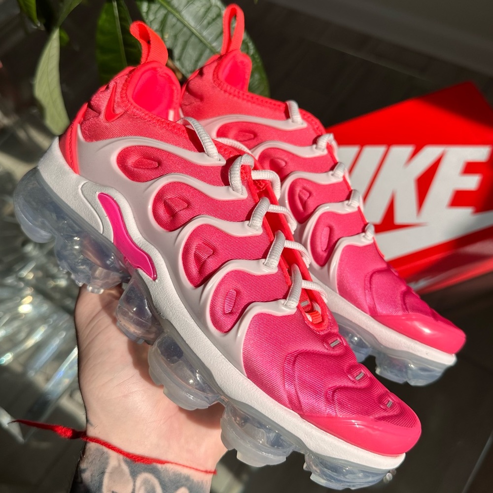 NIKE AIR VAPORMAX PINK